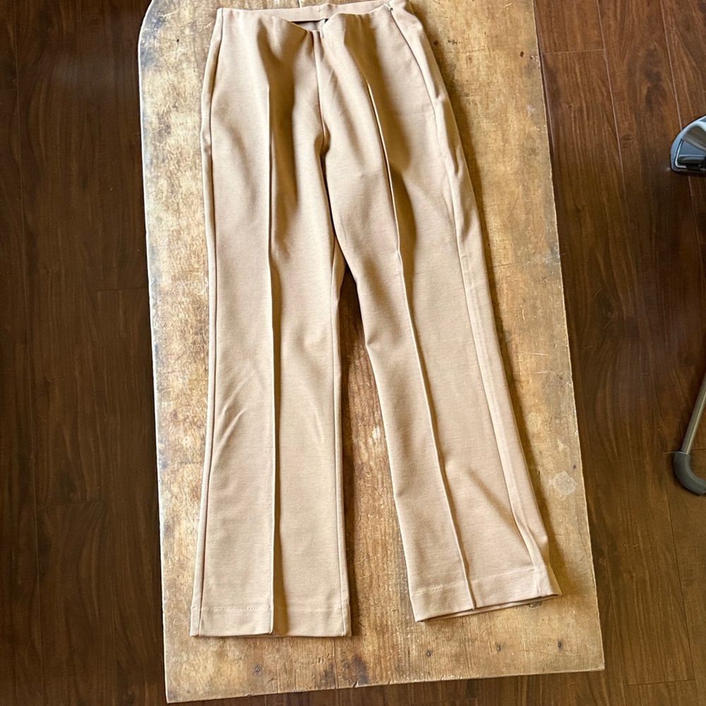 Everlane dream kick flare pants. Camel. Never worn.